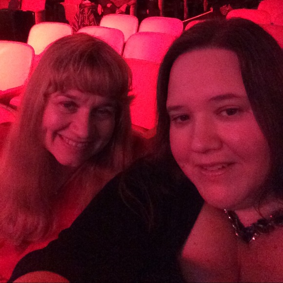 Meet your Posher, Danelle - Picture 4 of 8